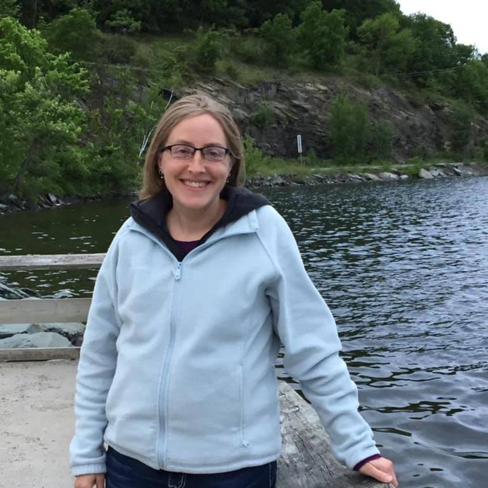 Meet your Posher, Laura